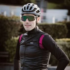 Superlicht Team Factory Regenjack En Vest Voor Fietsen En Hardlopen -Kleding Verkoop superlicht team factory regenjack en vest voor fietsen en hardlopen 3