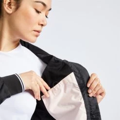 Tribord Wind- En Waterdicht Zeiljack Voor Dames Sailing 100 Fluoroze -Kleding Verkoop water en winddicht zeiljack regenjack voor dames sailing 100 zwart 4